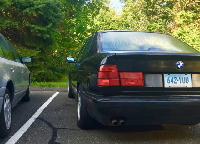 CLEAN Black on Black 5 Speed E34 BMW 525i M50 engine 1993 BMW 5-Series 525i