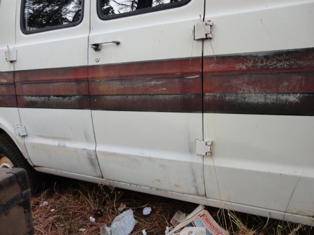 1977 Dodge Ram Van TRADESMAN 100 - photo 2