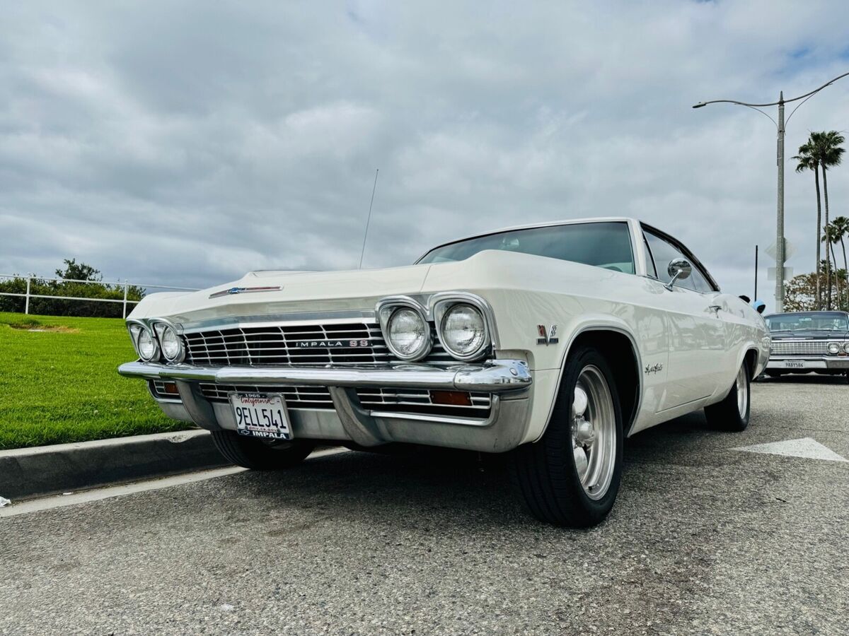 1965 Chevrolet Impala - photo 2