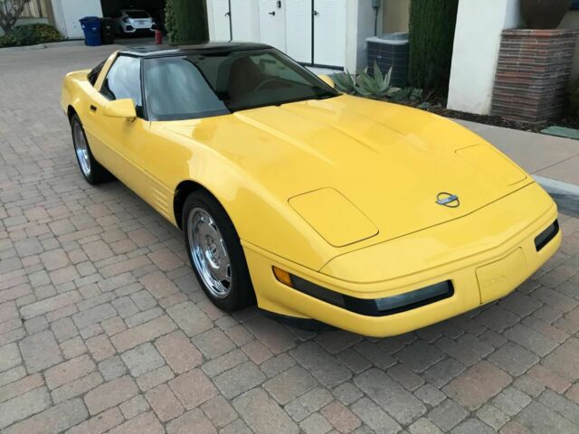 1992 Chevrolet Corvette Yellow on Black Interior - photo 7