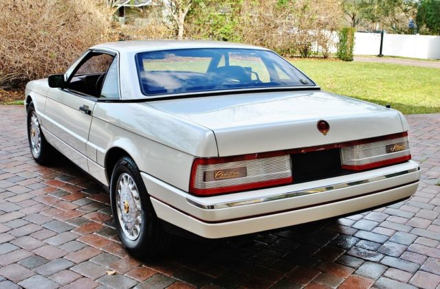 1988 Cadillac Allante Convertible only 49k Miles Hard & Soft Top Loaded - photo 5