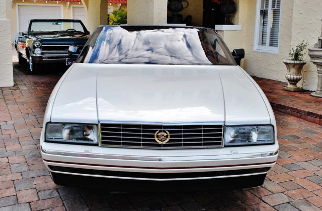 1988 Cadillac Allante Convertible only 49k Miles Hard & Soft Top Loaded - photo 9