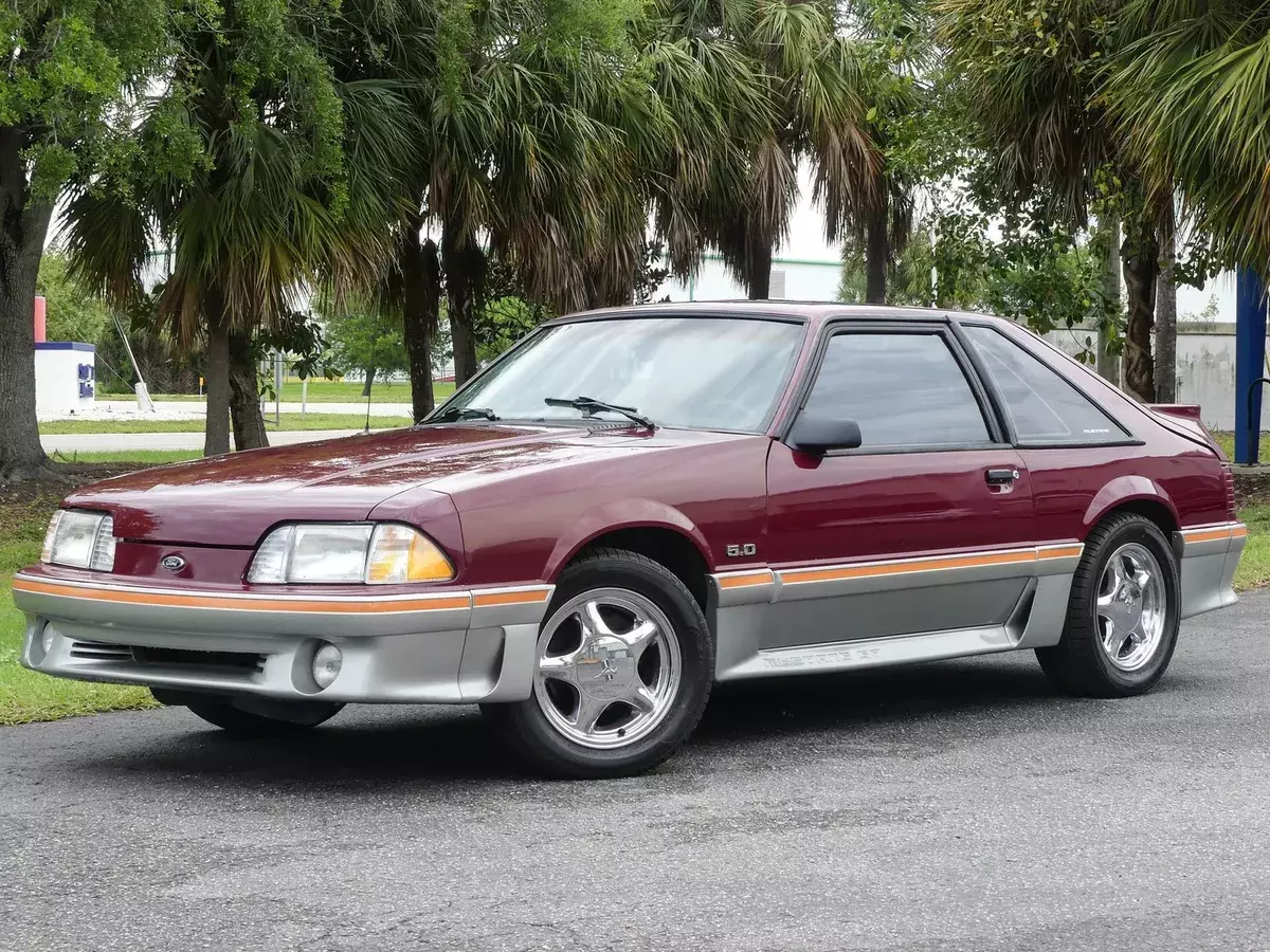 Clean Carfax & title! Loaded with options. 5-speed manual behind 5.0 liter V8. 1988 Ford Mustang GT