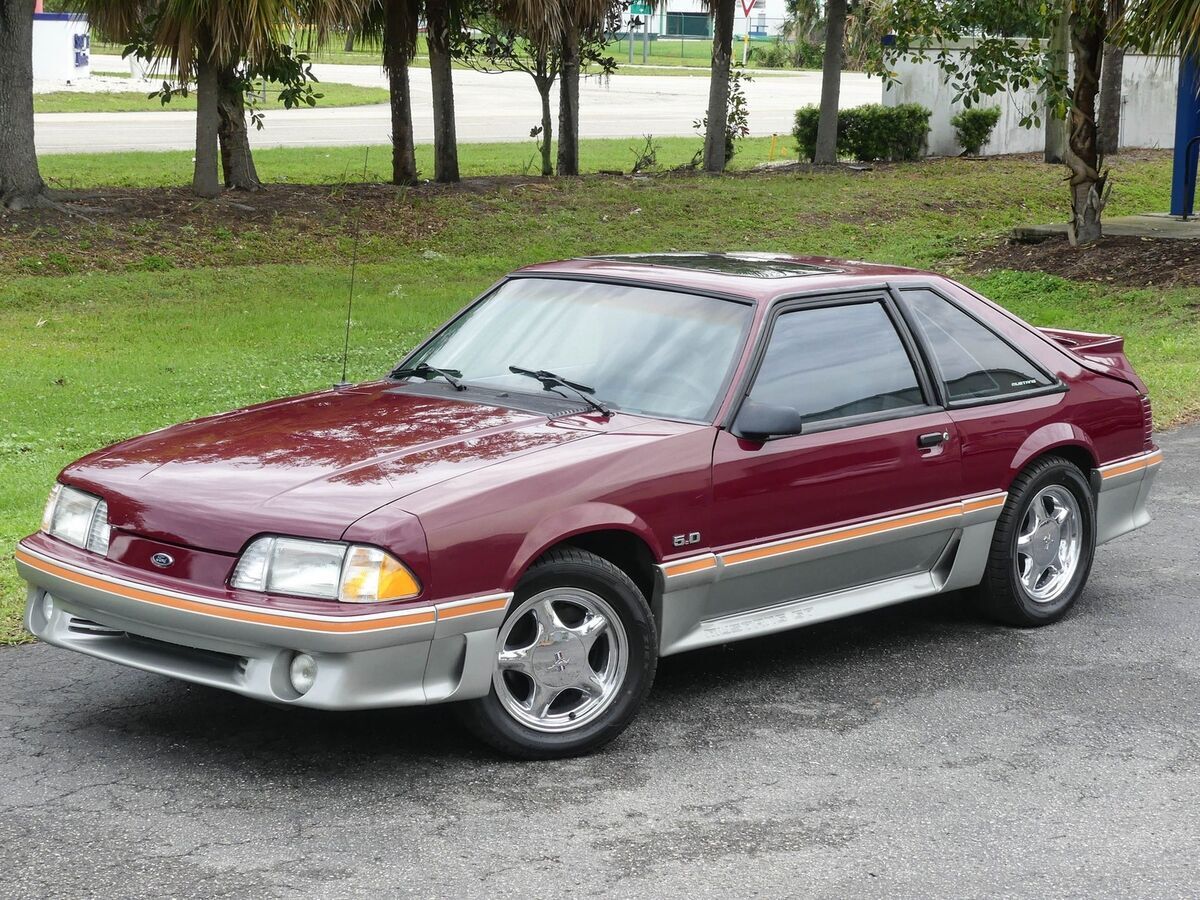 1988 Ford Mustang GT - photo 12