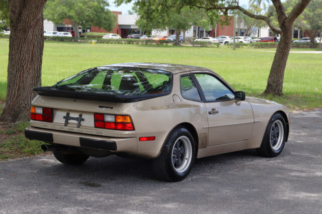 1986 Porsche 944 - photo 6