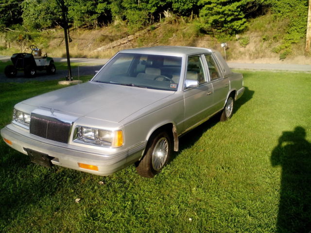 1986 Chrysler LeBaron - photo 2
