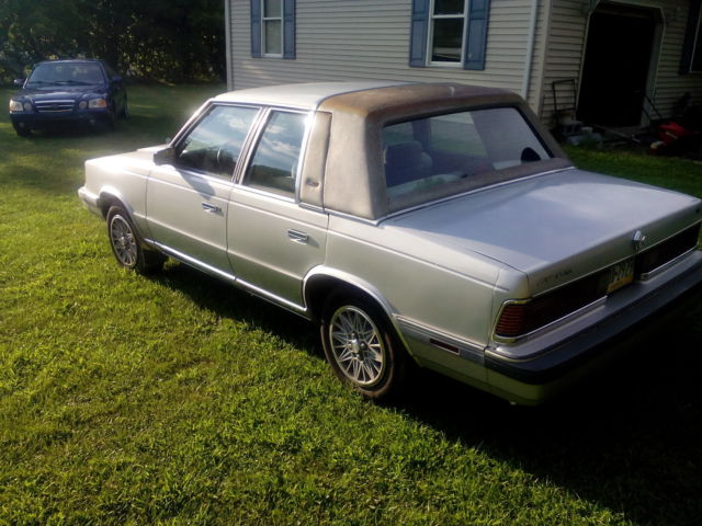 1986 Chrysler LeBaron - photo 3