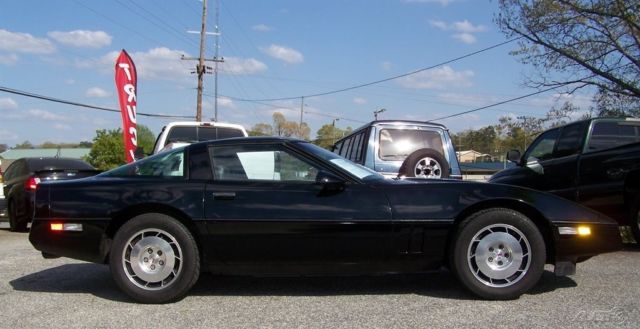 1986 Chevrolet Corvette 37K PREMIUM COUPE GLASS TARGA ROOF ALL STOCK NICE TIGHT UNIT - photo 5