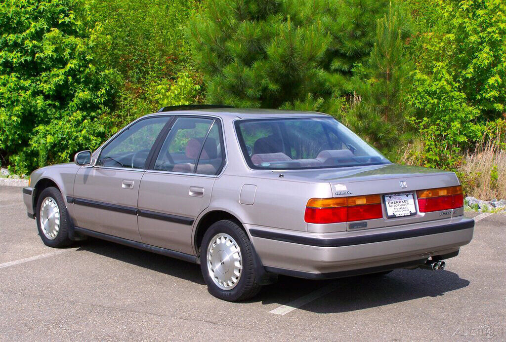 1990 Honda Accord 1-OWNER EX ALL STOCK SHARP CLEAN SOLID GA PAMPERED SEDAN - photo 4