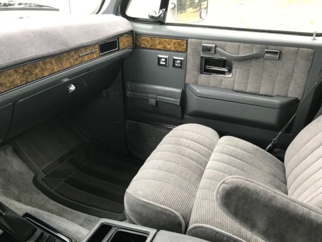 1990 GMC Suburban 1500 - photo 10