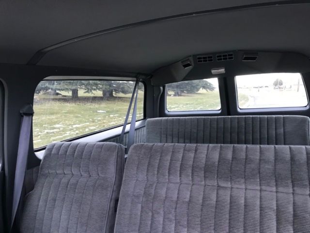1990 GMC Suburban 1500 - photo 11