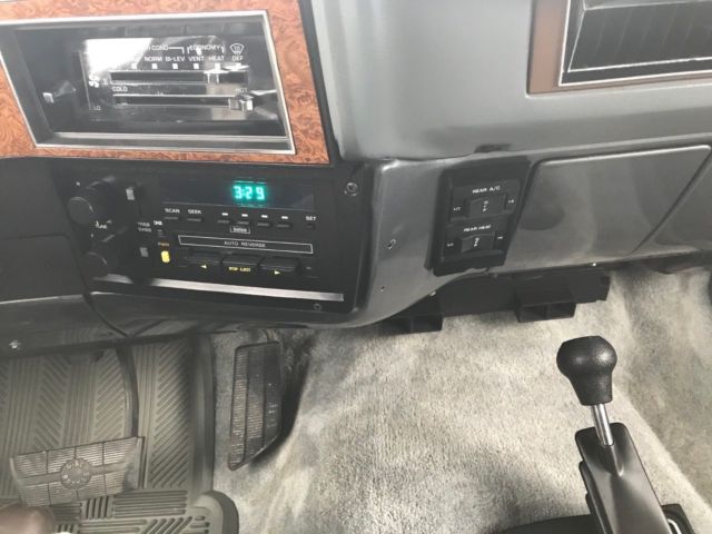 1990 GMC Suburban 1500 - photo 9