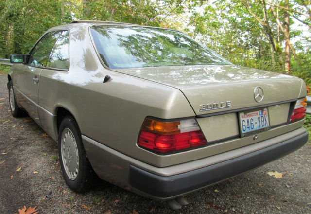 1988 Mercedes-Benz 300-Series 300CE Coupe - photo 4