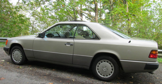 1988 Mercedes-Benz 300-Series 300CE Coupe - photo 6