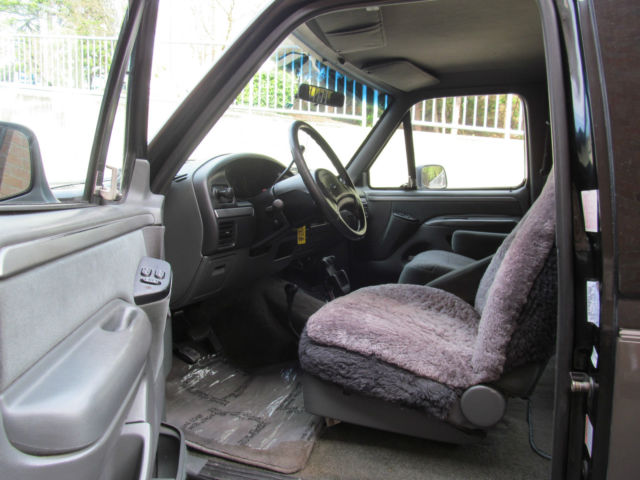1992 Ford F-150 XLT Lariat Extended Cab Pickup 2-Door - photo 9