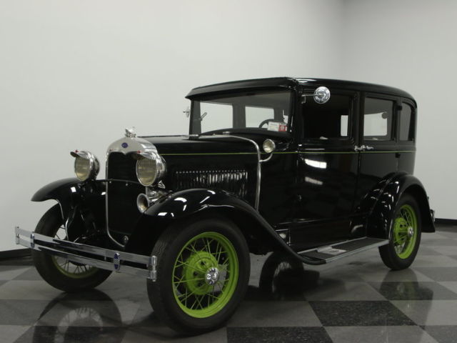 CLEAN MODEL A SEDAN, PERFECT COLORS, STRONG 200CI ENGINE, GREAT INVESTMENT! 1930 Ford Model A