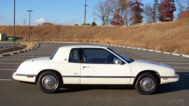 1990 Buick Riviera PREMIUM SOUTHERN PEARL WHITE COLD AC 3800 V6 FUEL INJECTION - photo 6