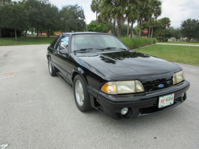 1990 Ford Mustang GT - photo 4