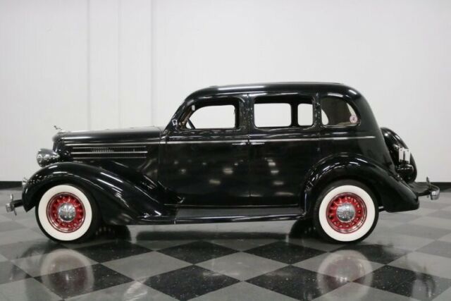 1935 Dodge DU 4 Door Sedan - photo 3