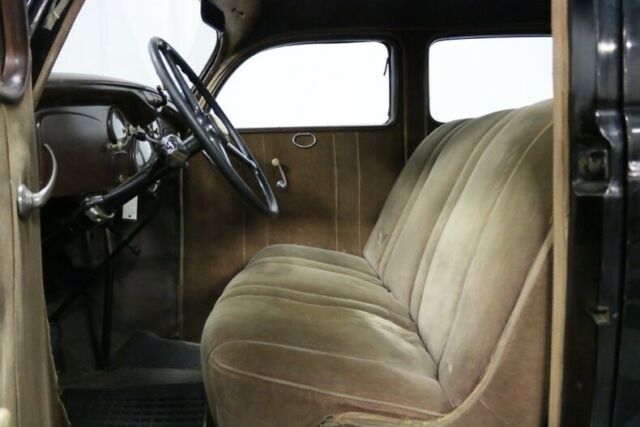 1935 Dodge DU 4 Door Sedan - photo 5