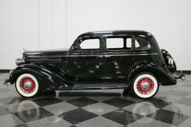1935 Dodge DU 4 Door Sedan - photo 8