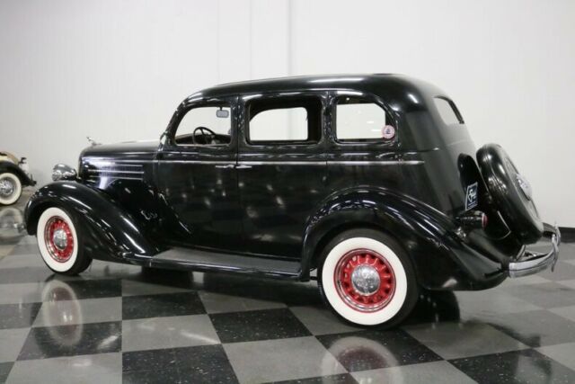 1935 Dodge DU 4 Door Sedan - photo 9