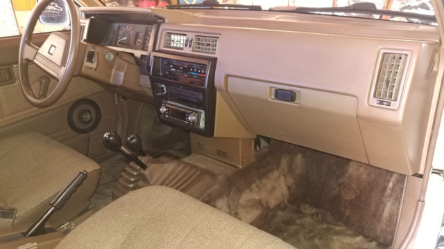 1986 Nissan Other Pickups 4x4 King Cab XE - photo 10