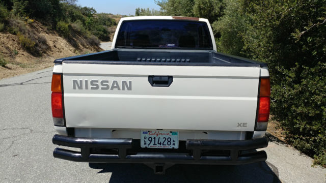 1986 Nissan Other Pickups 4x4 King Cab XE - photo 5