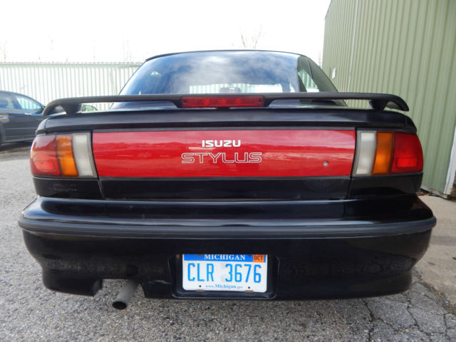 1991 Isuzu Stylus XS - photo 2
