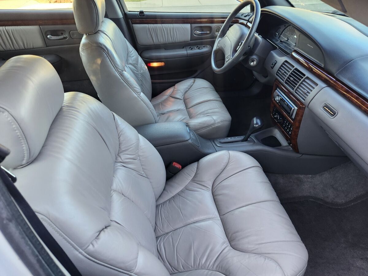 1994 Chrysler LHS - photo 10