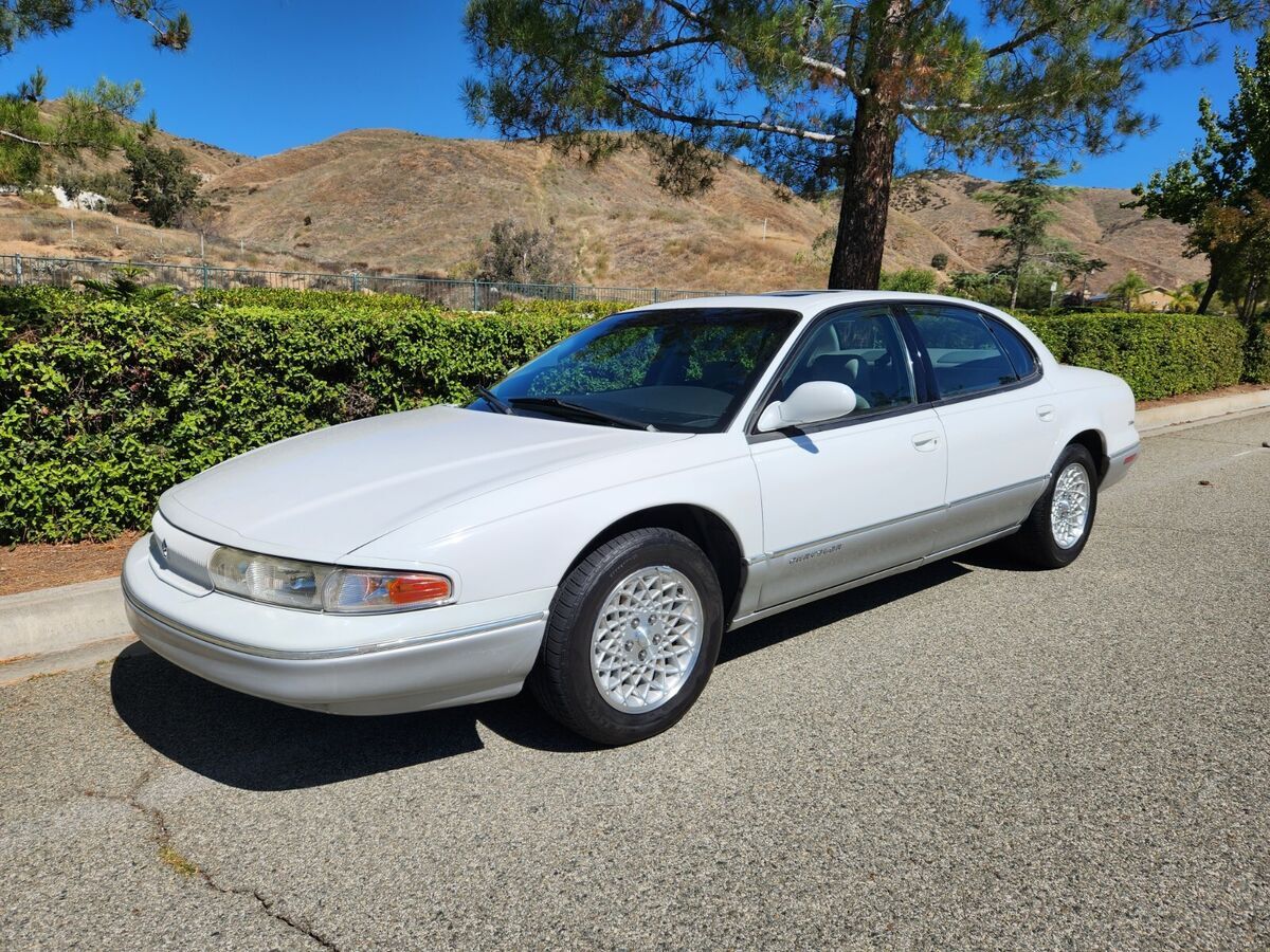 1994 Chrysler LHS - photo 2