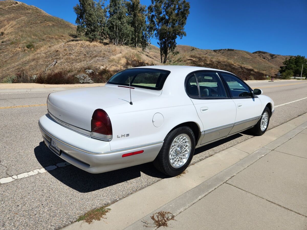 1994 Chrysler LHS - photo 3