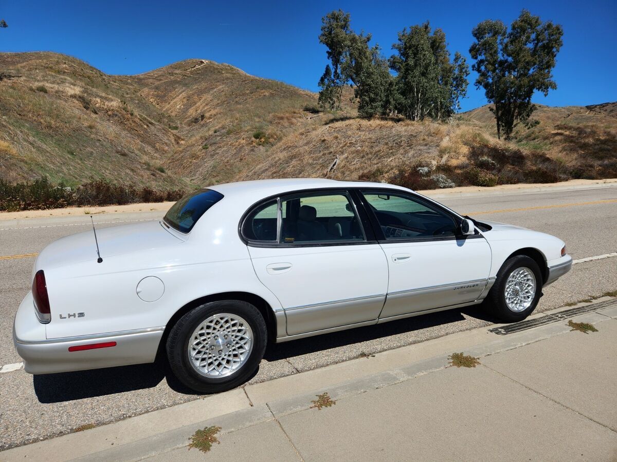 1994 Chrysler LHS - photo 6