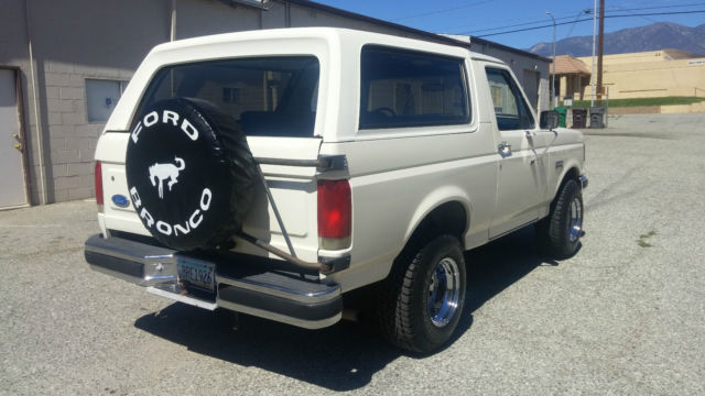 1988 Ford Bronco Custom 4x4 - photo 5