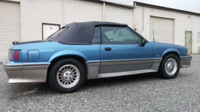 1989 Ford Mustang GT Convertible - photo 7