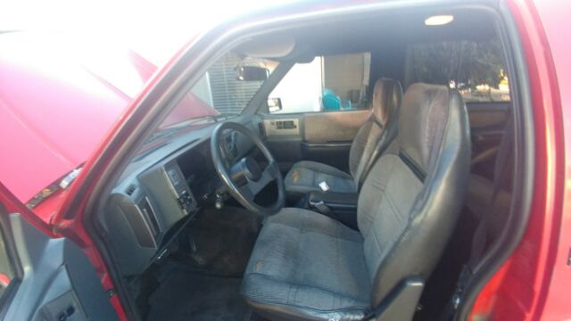 1991 GMC Jimmy SLE 2WD - photo 10