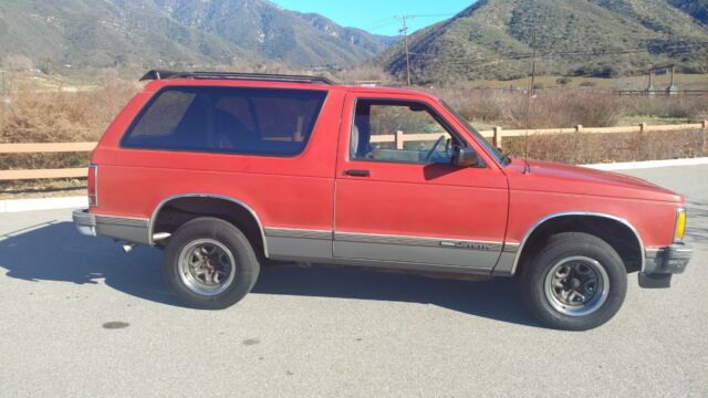 1991 GMC Jimmy SLE 2WD - photo 4