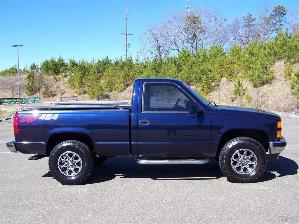 1988 Chevrolet C/K Pickup 1500 4WD SS 454 VORTEC 7.4L REPLICA REG CAB SHORT BED - photo 6