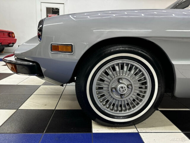 1974 Alfa Romeo Spider RARE AND STRICKING COLORS - STUNNING CONDITION! - photo 13