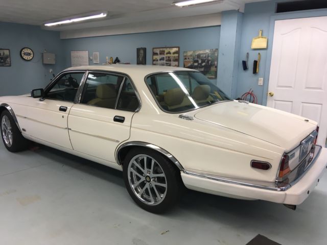 1989 Jaguar XJ6 - photo 3