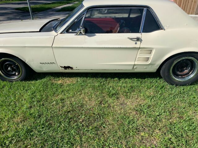 1967 Ford Mustang - photo 2