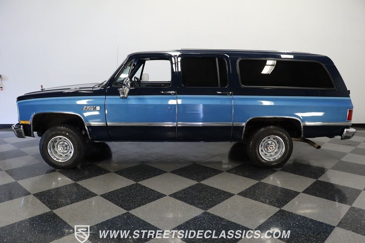 1988 GMC Suburban V1500 Sierra Classic 4x4 - photo 3