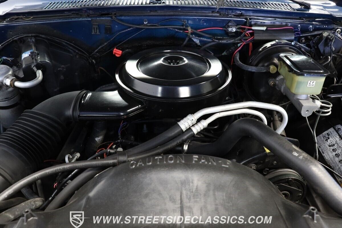 1988 GMC Suburban V1500 Sierra Classic 4x4 - photo 4