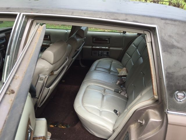 1984 Cadillac Fleetwood - photo 6