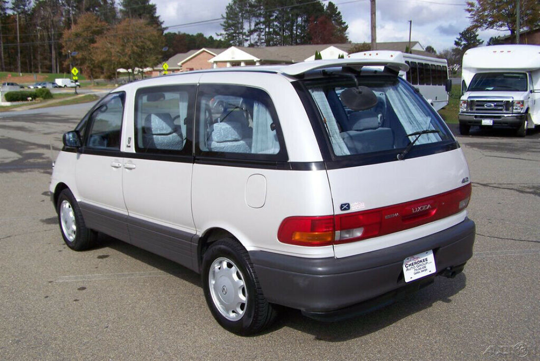 1993 Toyota Previa 73K 4WD 5-SPD TURBO DIESEL DUAL A/C WAGON - photo 2