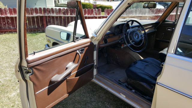 1968 Mercedes-Benz 200-Series - photo 9