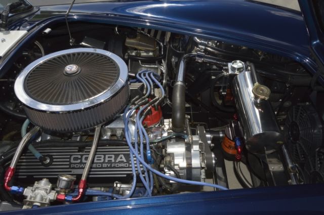 1965 Shelby Cobra 427 S/C Black Leather w/ Vinyle seats - photo 7