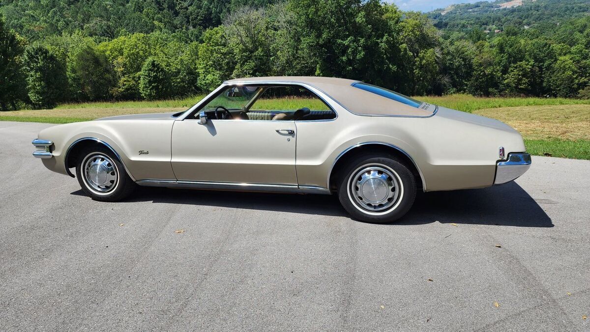 1968 Oldsmobile Toronado - Awesome Survivor! - photo 11
