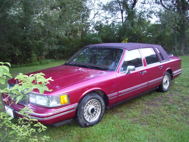 Collectible 1994 Executive Series Lincoln Town Car 1994 Lincoln Town Car