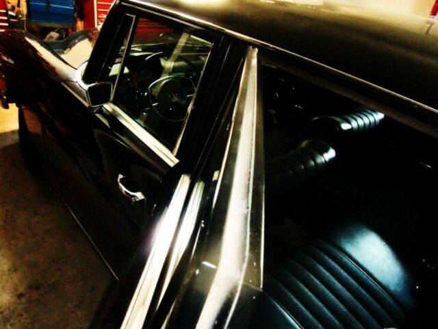 1968 Mercedes-Benz 200-Series Fin Tail - photo 11